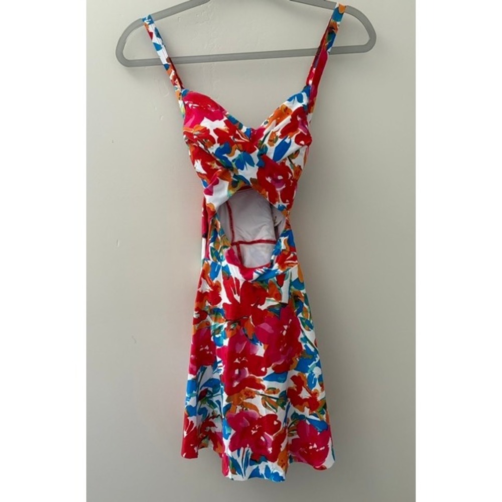 B2PRITY Women Red Floral Twist Front Cutout Swim Dress Size M NEW